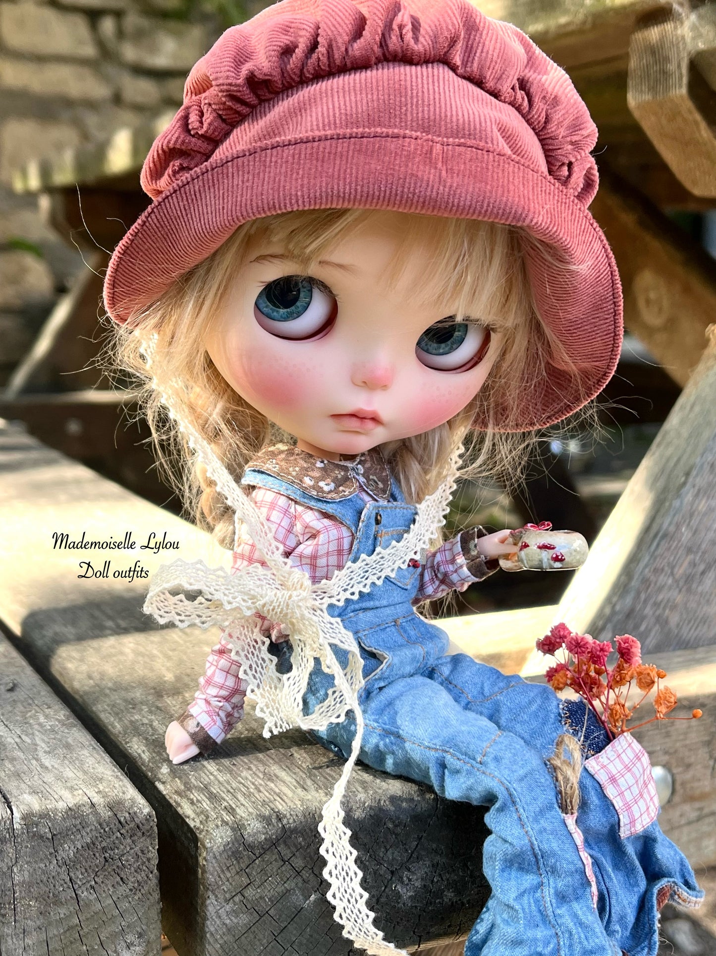 Conjunto de ropa para muñecas Blythe.