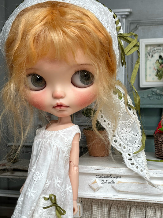 Handmade clothes for Blythe collectible dolls