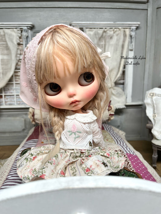 Handmade clothes for Blythe collectible dolls