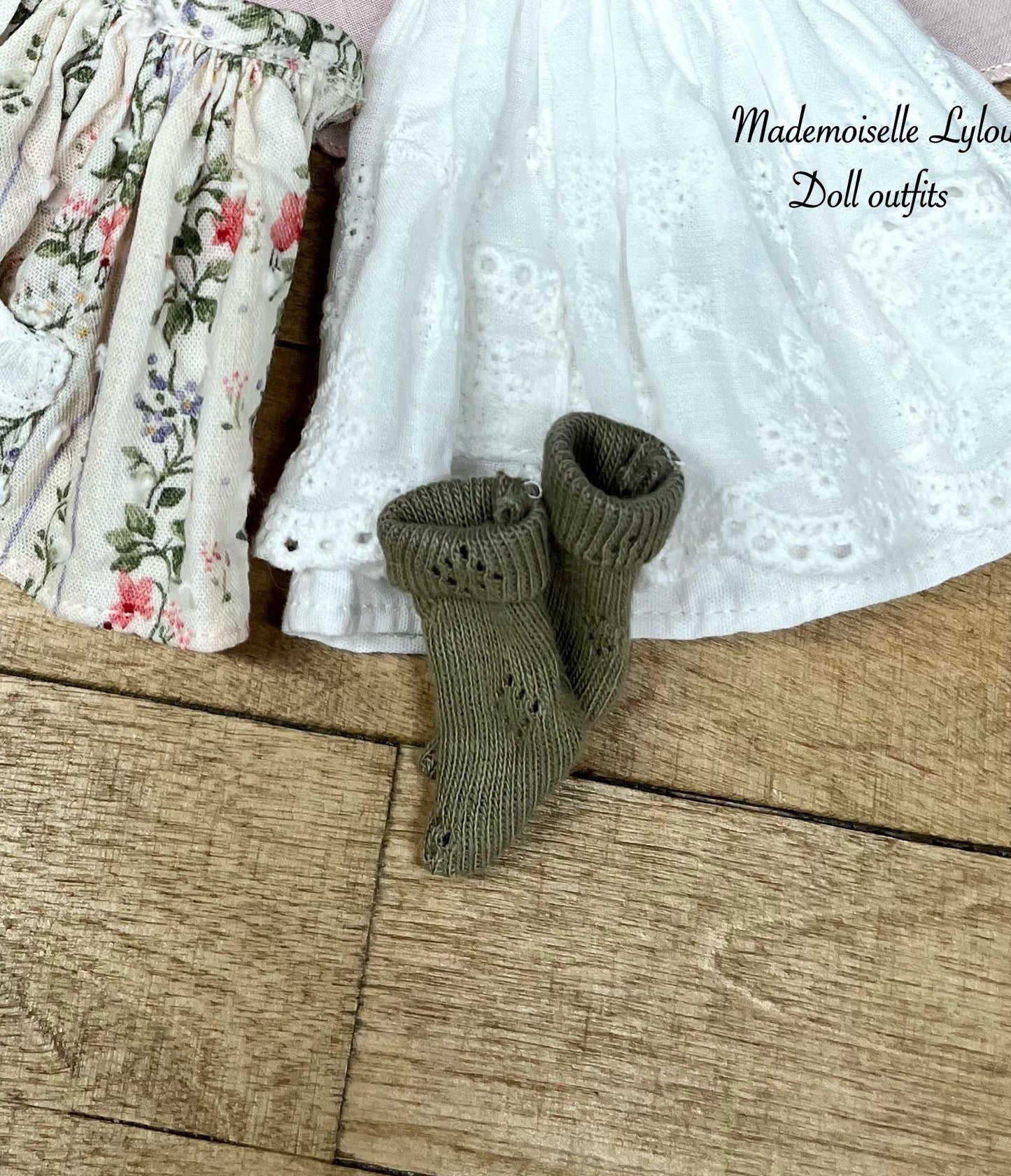 Handmade clothes for Blythe collectible dolls