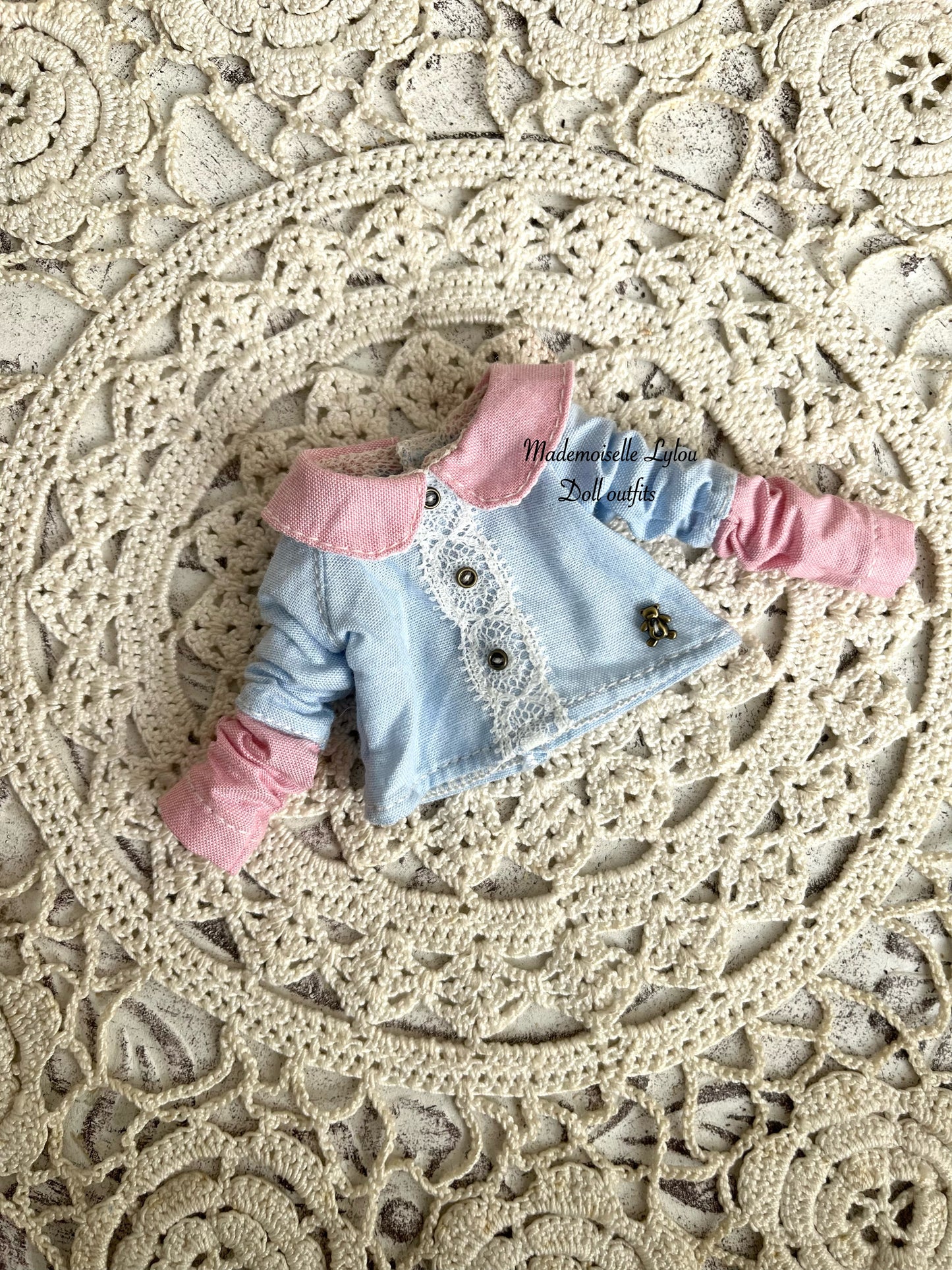 Conjunto de ropa para muñecas Blythe.
