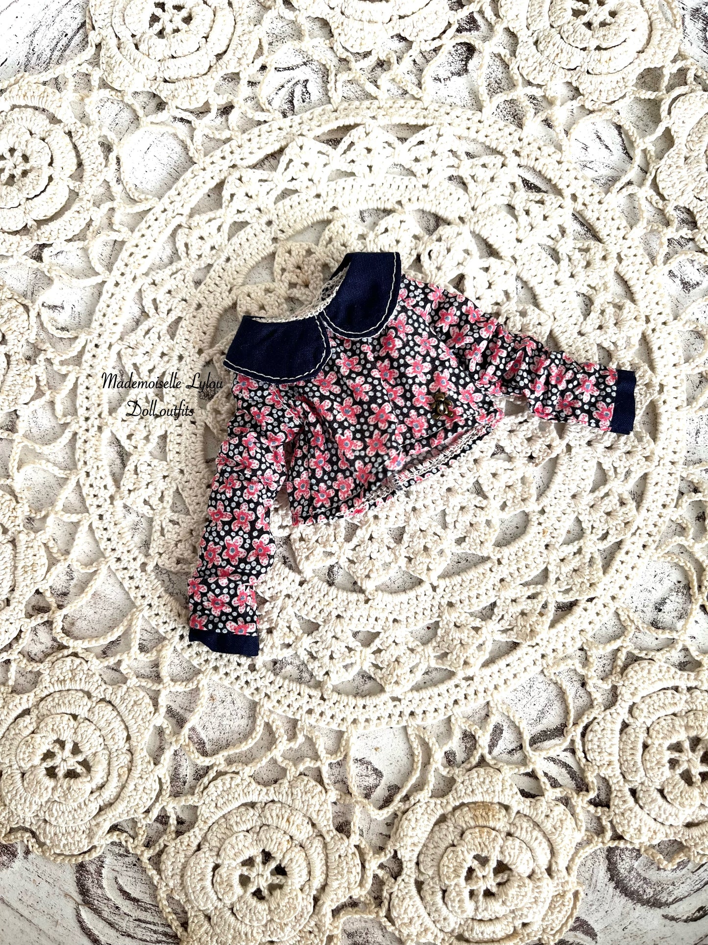 Conjunto de ropa para muñecas Blythe.