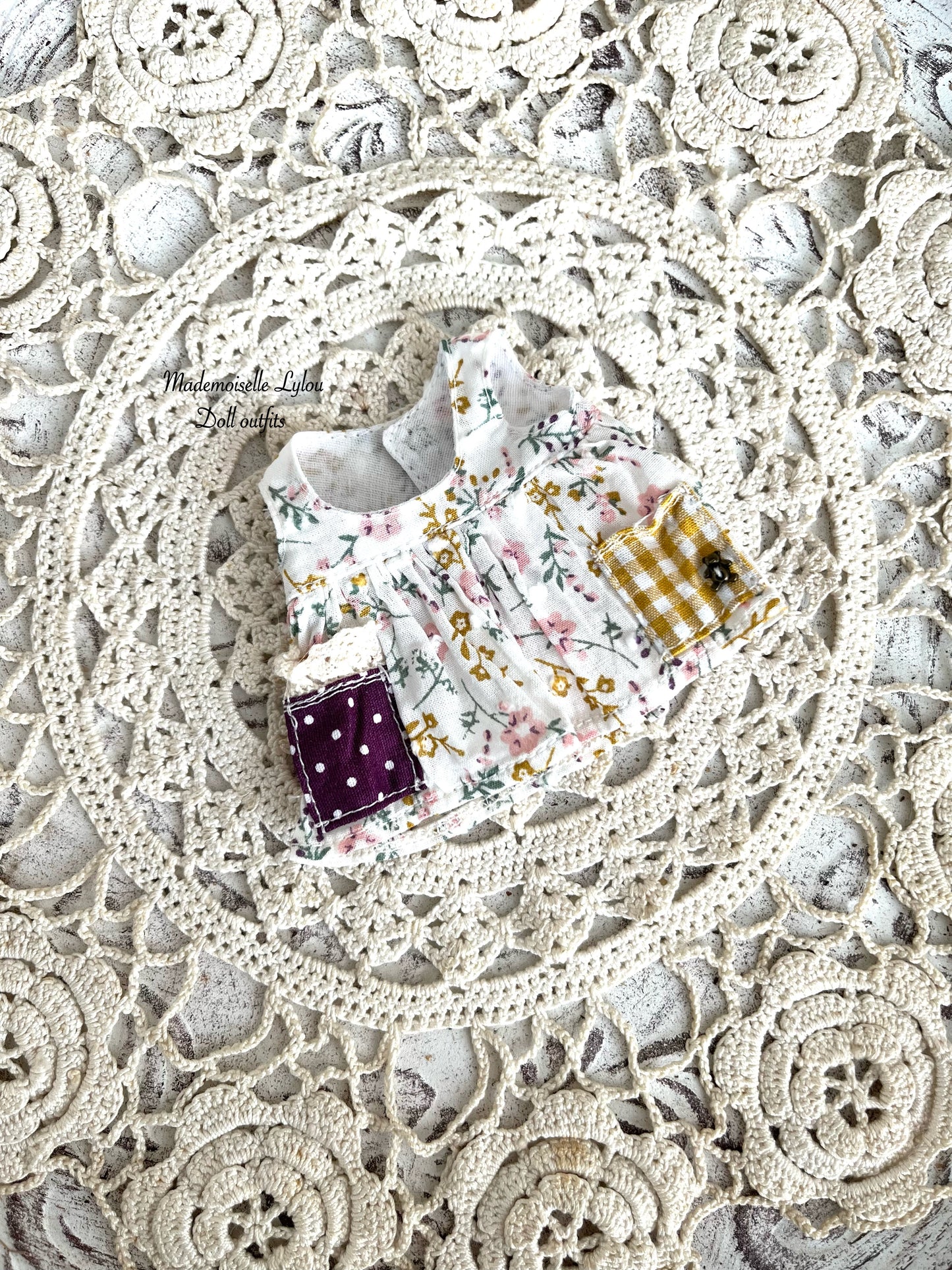 Conjunto de ropa para muñecas Blythe.