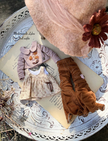 Collaboration avec Playfromyourheart - Ensemble vêtements pour poupées Blythe - Zinnia marron -