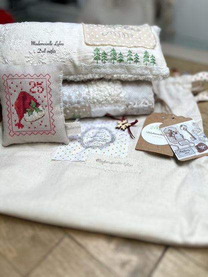 Juego de cama de patchwork para muñecas coleccionables - Hecho a mano