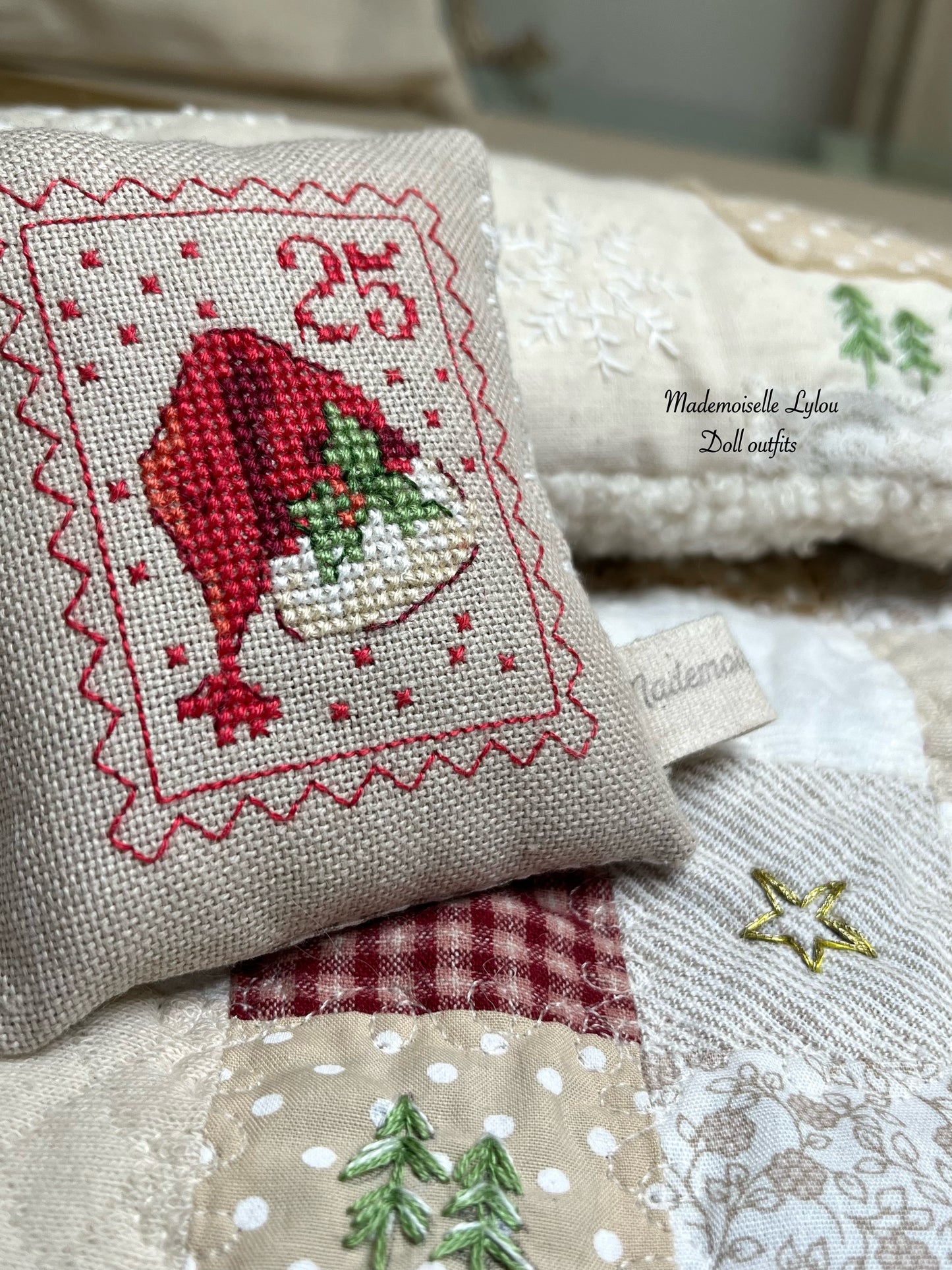 Juego de cama de patchwork para muñecas coleccionables - Hecho a mano