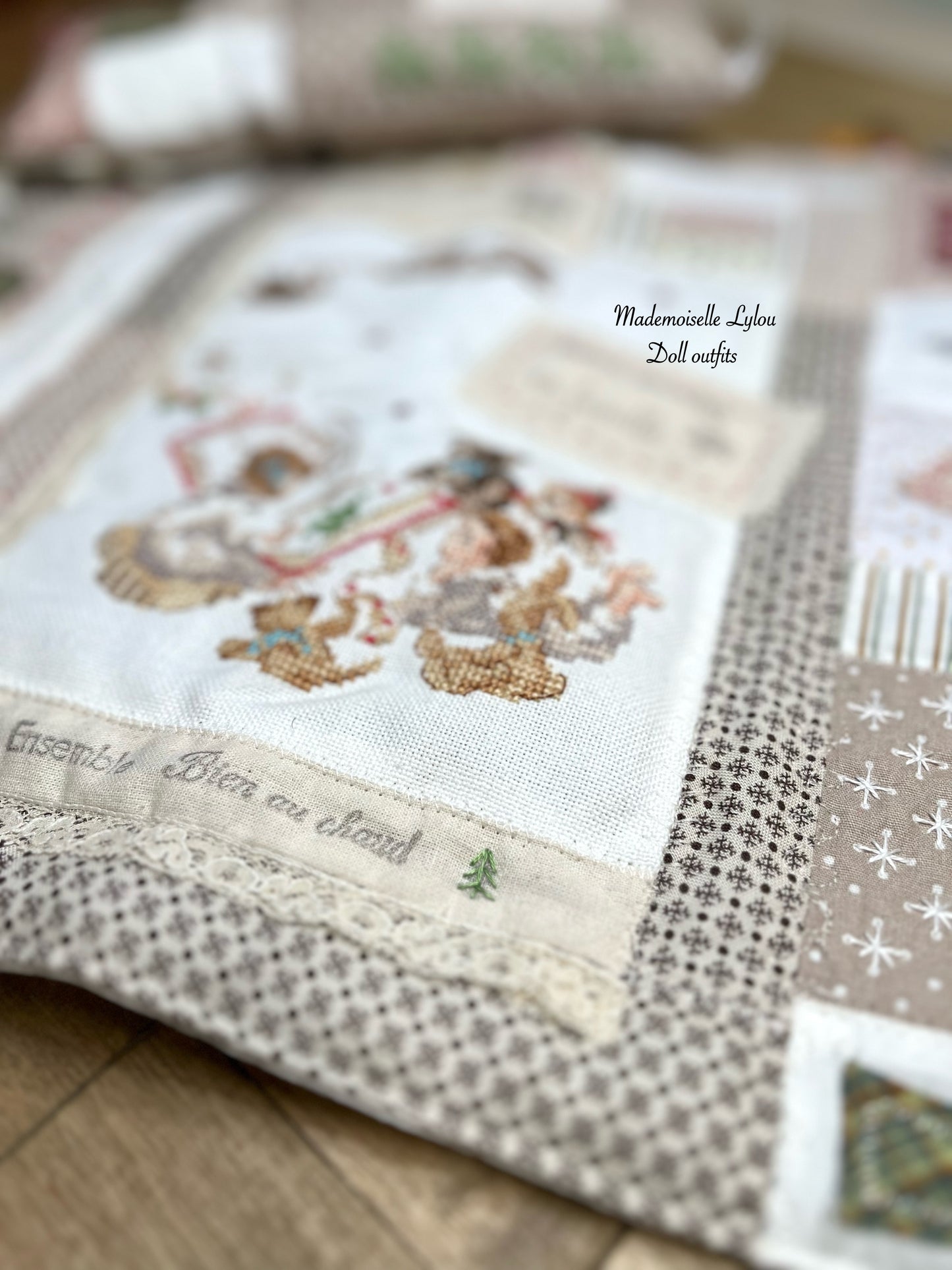 Ensemble de lit patchwork pour poupées de collection - Confection artisanale