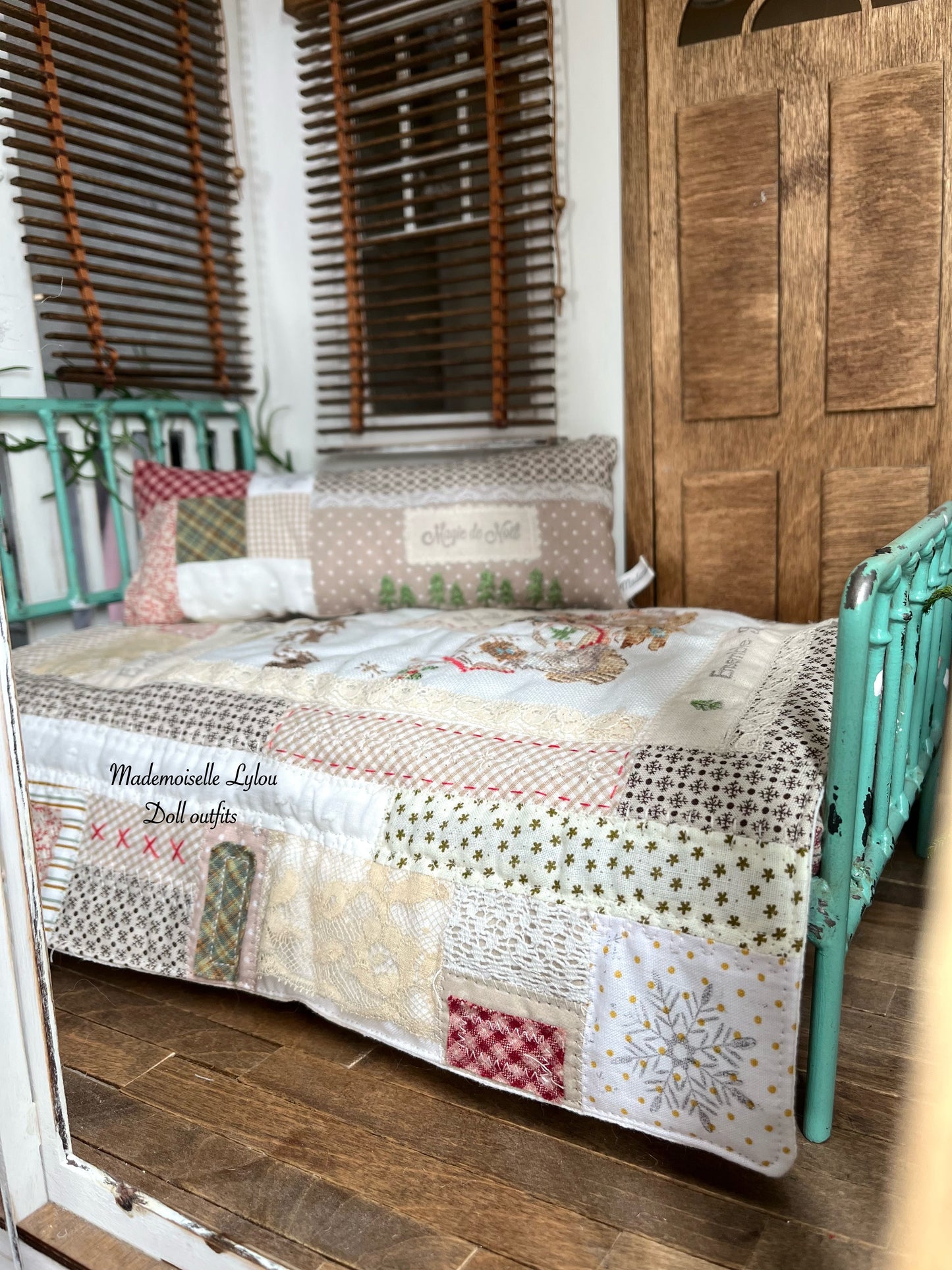 Juego de cama de patchwork para muñecas coleccionables - Hecho a mano