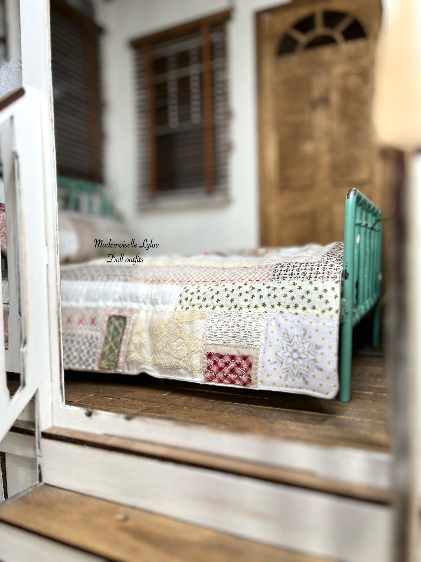 Juego de cama de patchwork para muñecas coleccionables - Hecho a mano