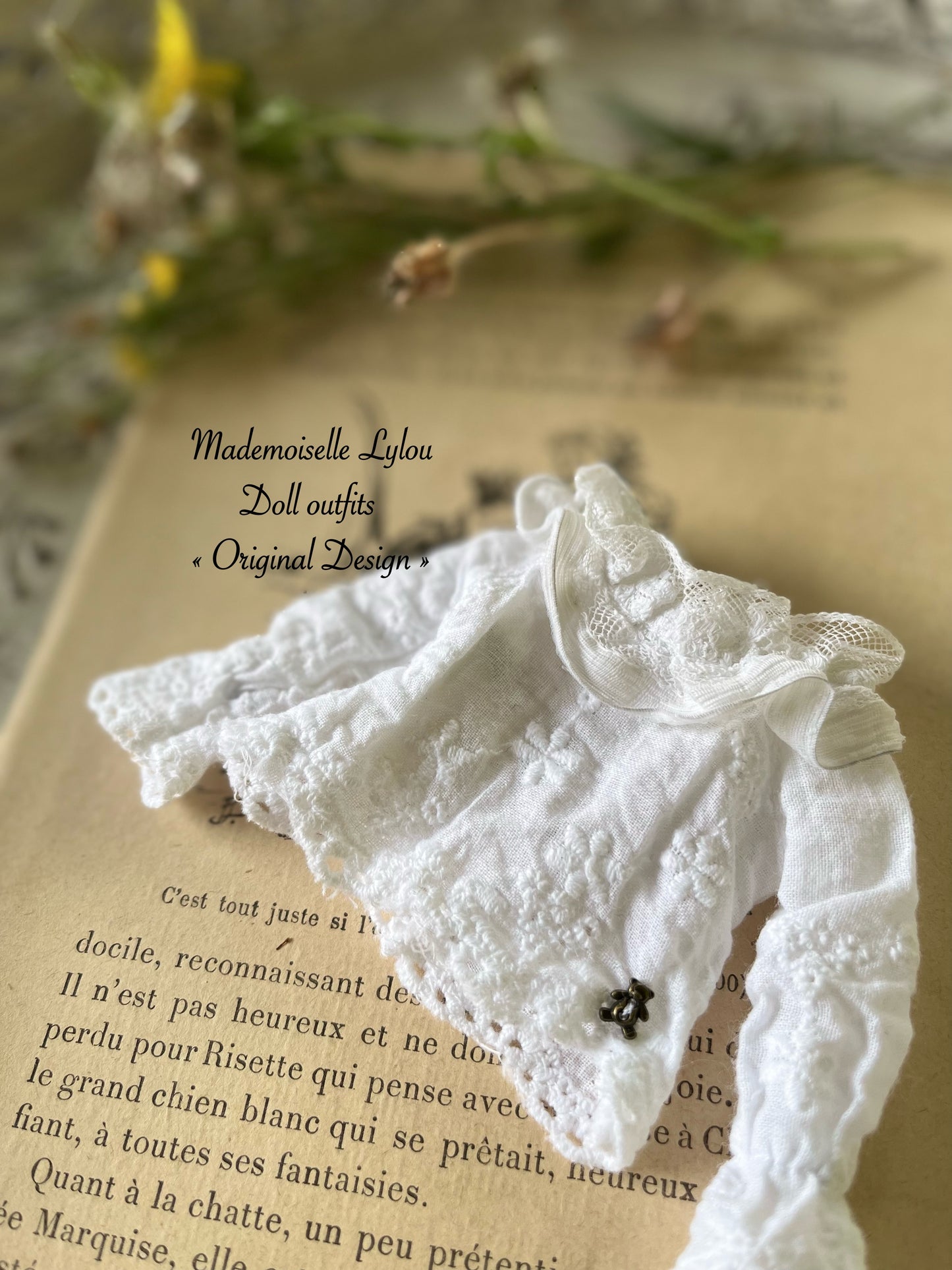 Vêtements pour poupées Blythe - Jupe à bretelle en lin, chemiser brodé et chaussettes - au choix