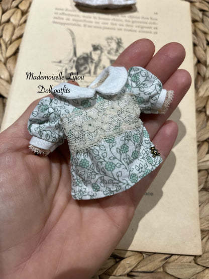 Blythe Doll Clothes - 1950s Puff Sleeve Lace Blouses