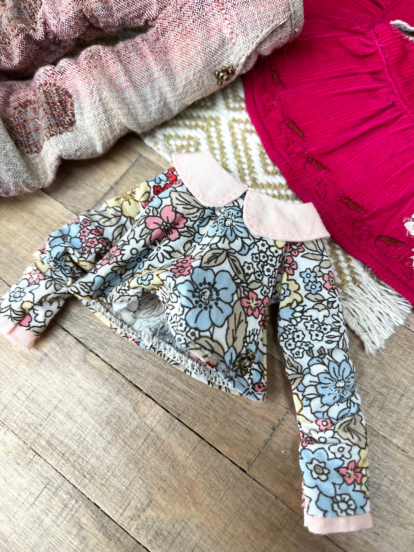 Vêtements artisanaux pour poupées de collection Blythe