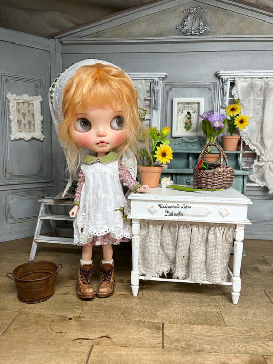 Handmade clothes for Blythe collectible dolls