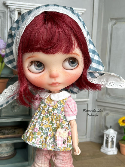 Handmade clothes for Blythe collectible dolls