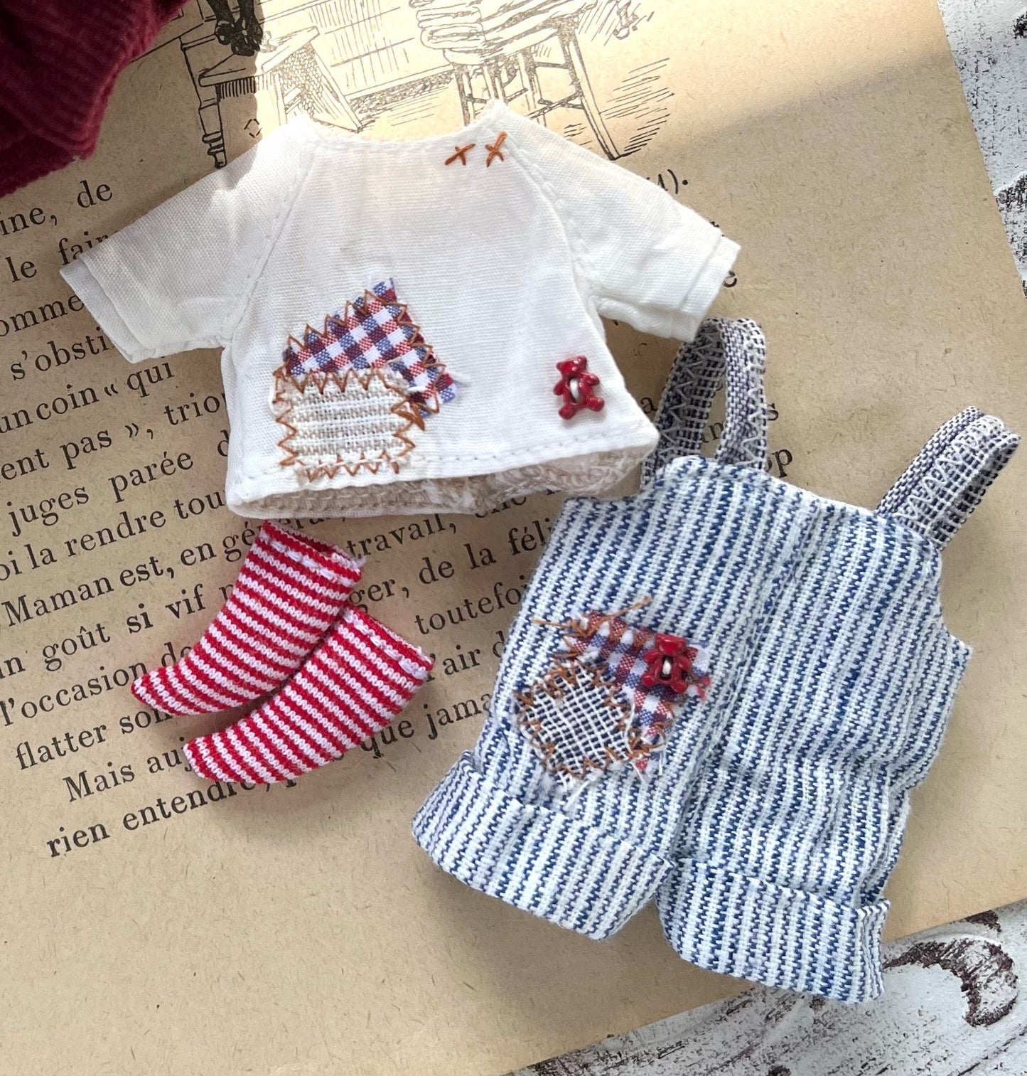 Clothing sets for OB11 dolls